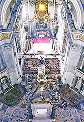 popes_palace_inside